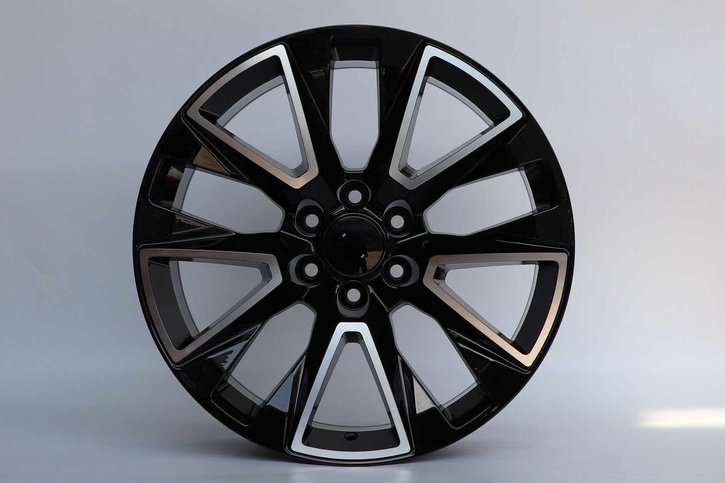 E574 Black Machined Face 22x9 ET24 6.139 – (Square Set of 4)
