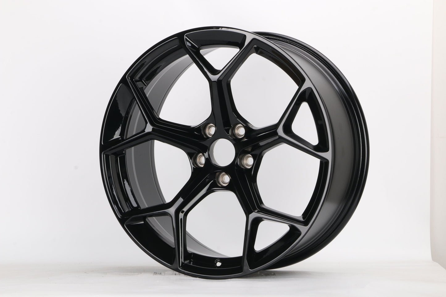 E660 Gloss Black 19x8.5 ET35 5x112 – (Square Set of 4)