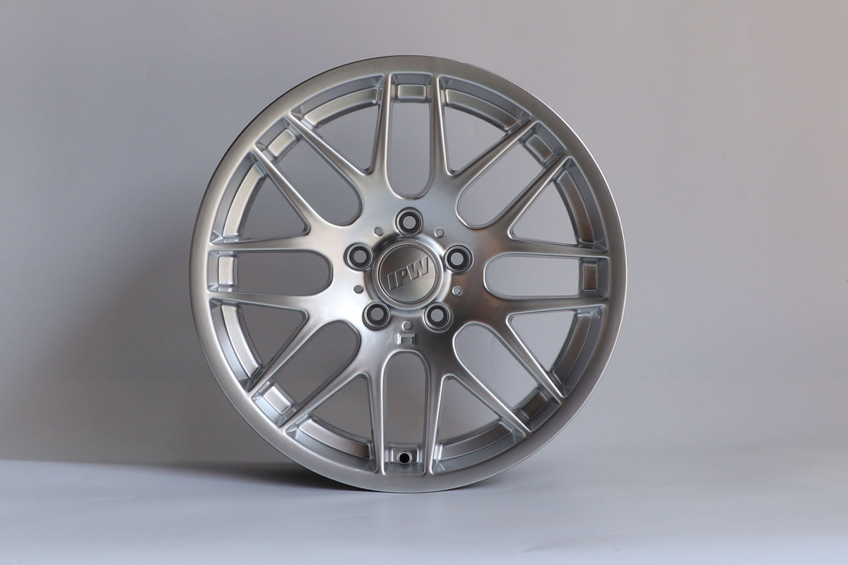 E703 Hyper Silver 18x9.0 ET35 5.120 - Square Set (4 Wheels)