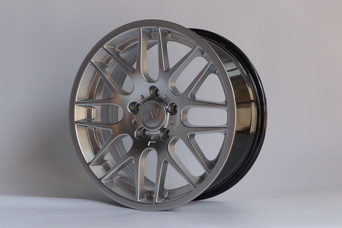 E703 Hyper Silver 18x9.0 ET35 5.120 - Square Set (4 Wheels)