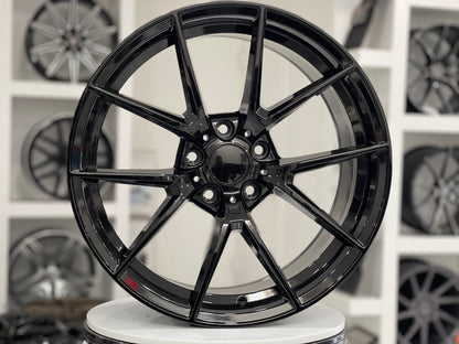 E705 Gloss Black 22in Staggered Set 10.0 ET35 / 11.0 ET35 5.112 (4 Wheels)