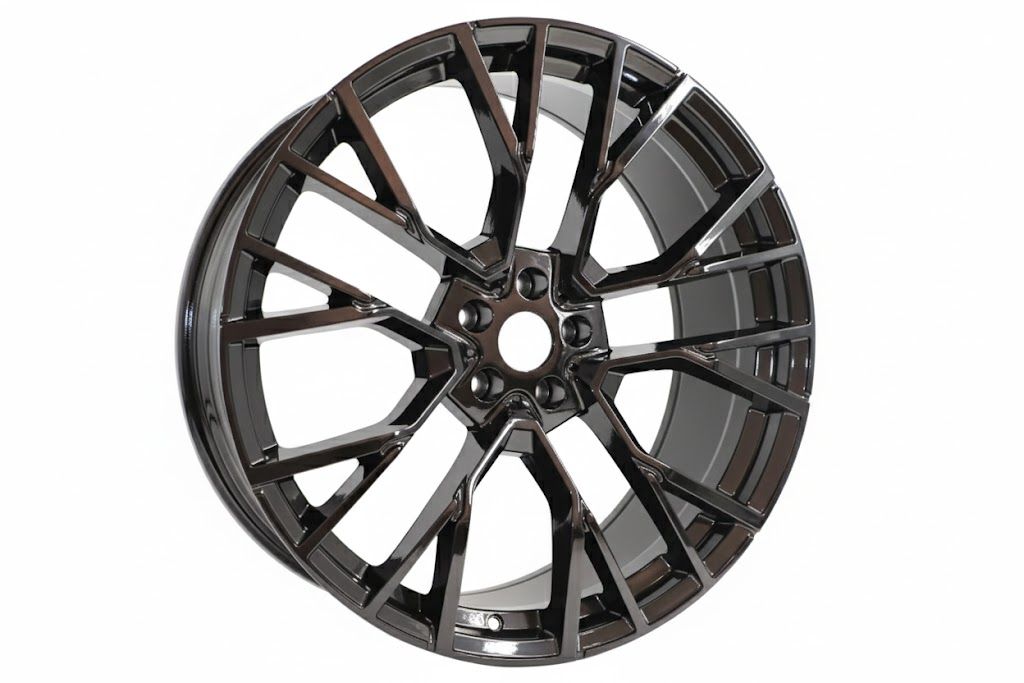 E706 Gloss Black 22in Staggered Set 9.5 ET32 / 10.5 ET35 5.112 (4 Wheels)