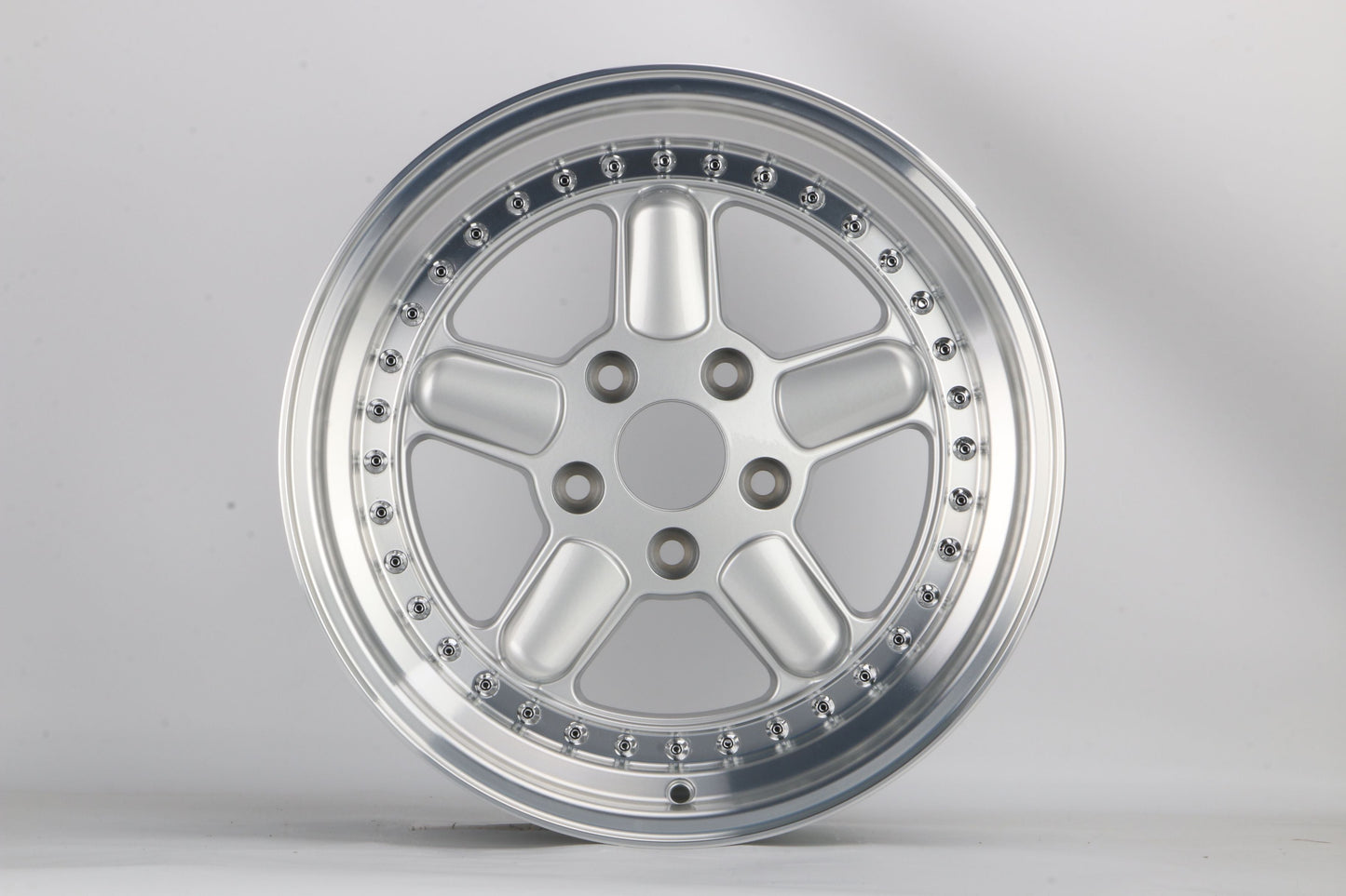 E708 Silver Machined Lip 17x10 ET27 5x120 – (Square Set of 4)