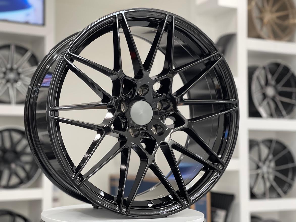 E709 Gloss Black 19in Staggered Set 8.5 ET35 / 9.5 ET35 5.120 (4 Wheels)