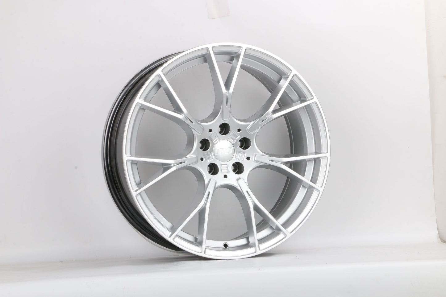 E712 Hyper Silver 20in Staggered Set 8.5 ET25 / 9.5 ET38 5.112 (4 Wheels)