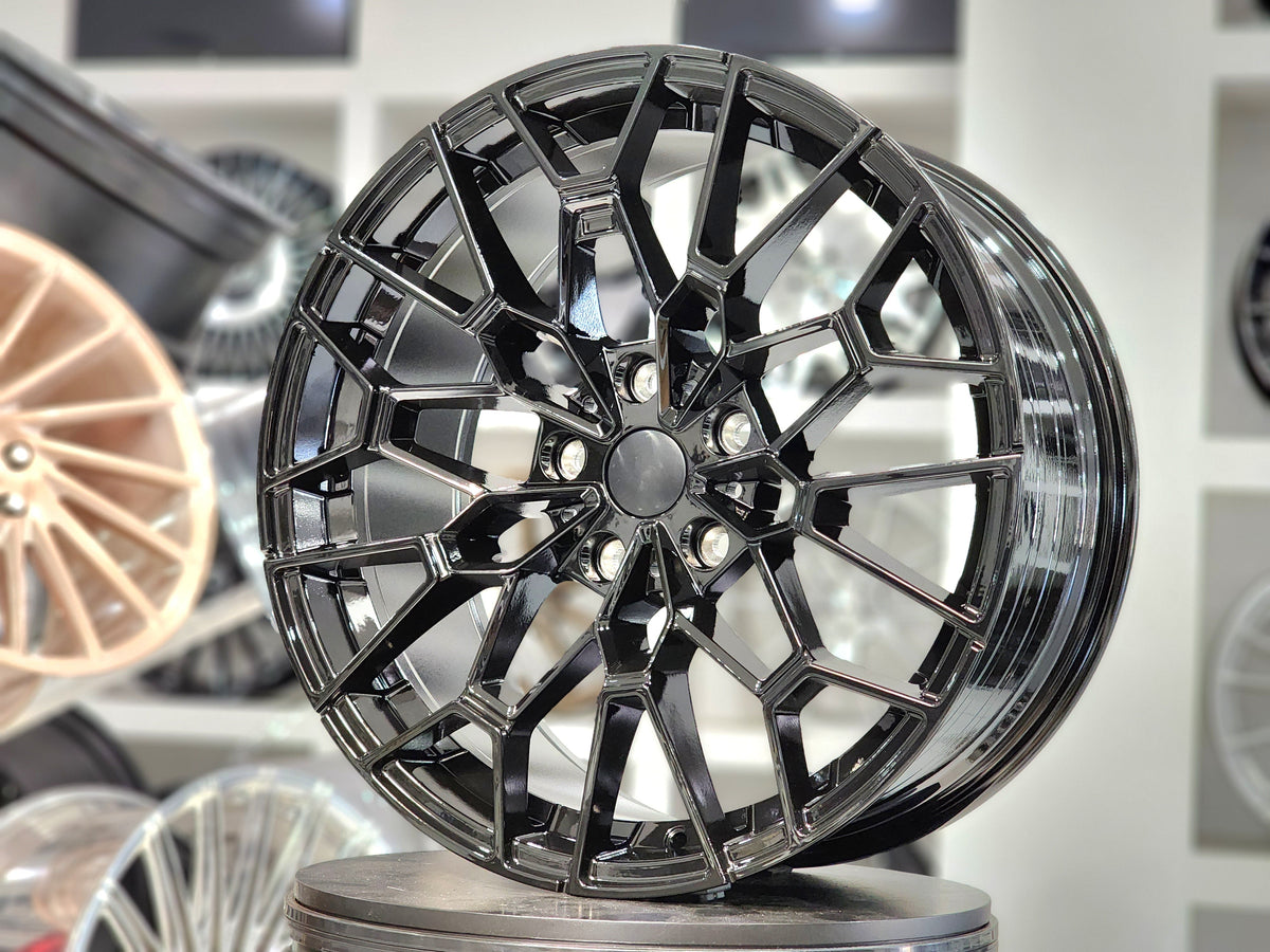 E717 Gloss Black 19x8 ET35 / 19x9 ET40 5x120 — Staggered Set of 4