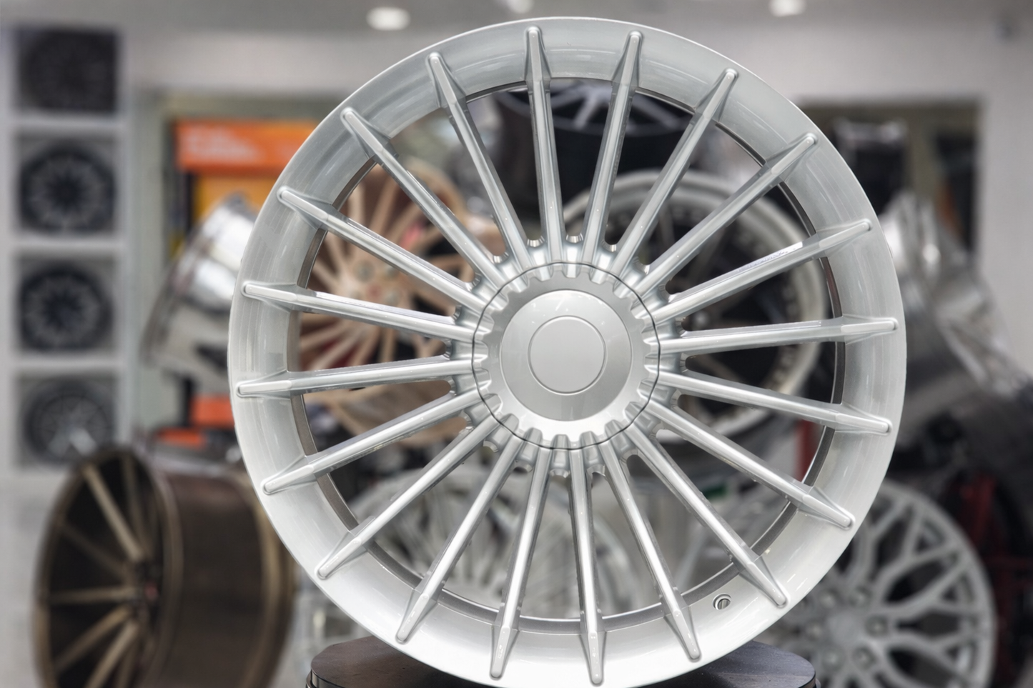 E724 Hyper Silver 20x9.5 ET20 5.112.120 - Square Set (4 Wheels)