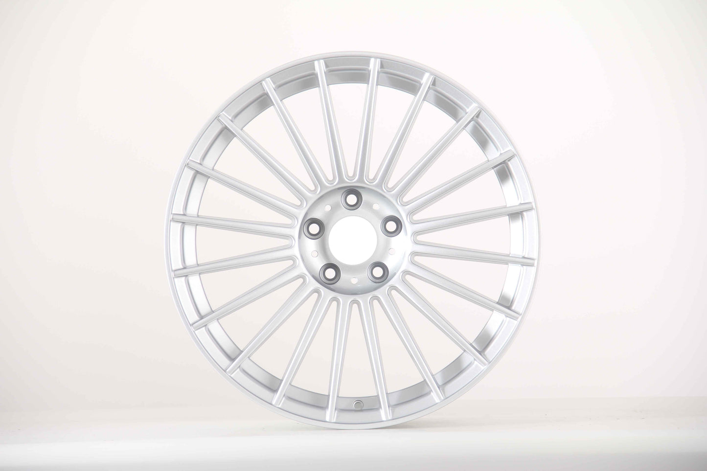 E728 Silver 20in Staggered Set 8.5 ET28 / 9.5 ET40 5.112 (4 Wheels)