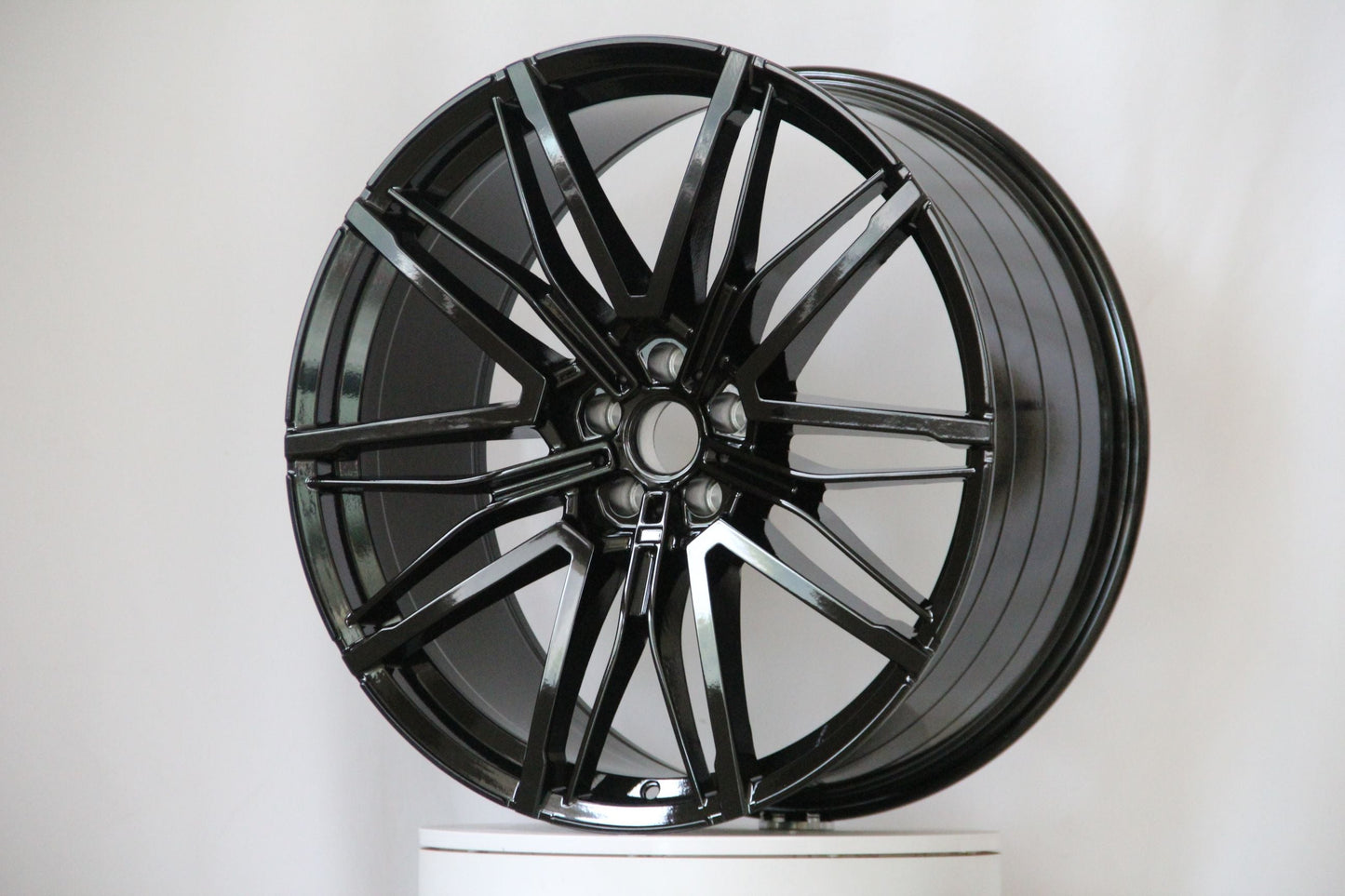 E749 Gloss Black 22x10.5 ET35 5.112 - Square Set (4 Wheels)