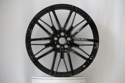 E749 Gloss Black 22x10.5 ET35 5.112 - Square Set (4 Wheels)