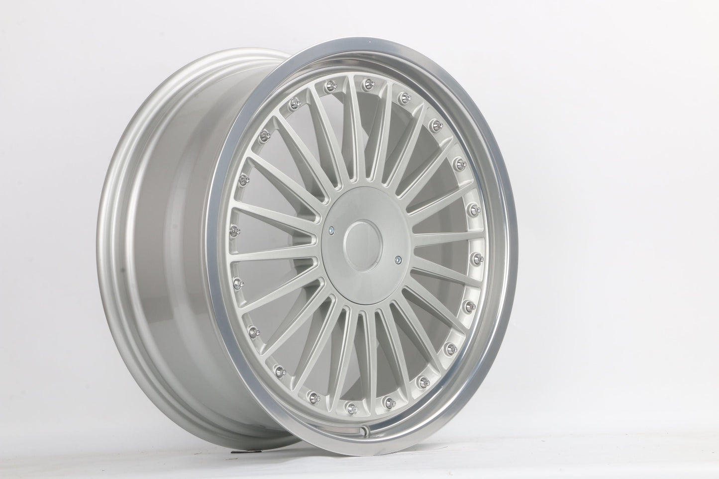 E750 Silver Machined Lip 18x8.5 ET15 5.112.120 - Square Set (4 Wheels)