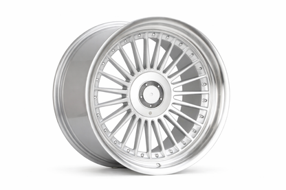E750 Silver Machined Lip 18in Staggered Set 8.5 ET15 / 10.0 ET20 5.112.120 (4 Wheels)