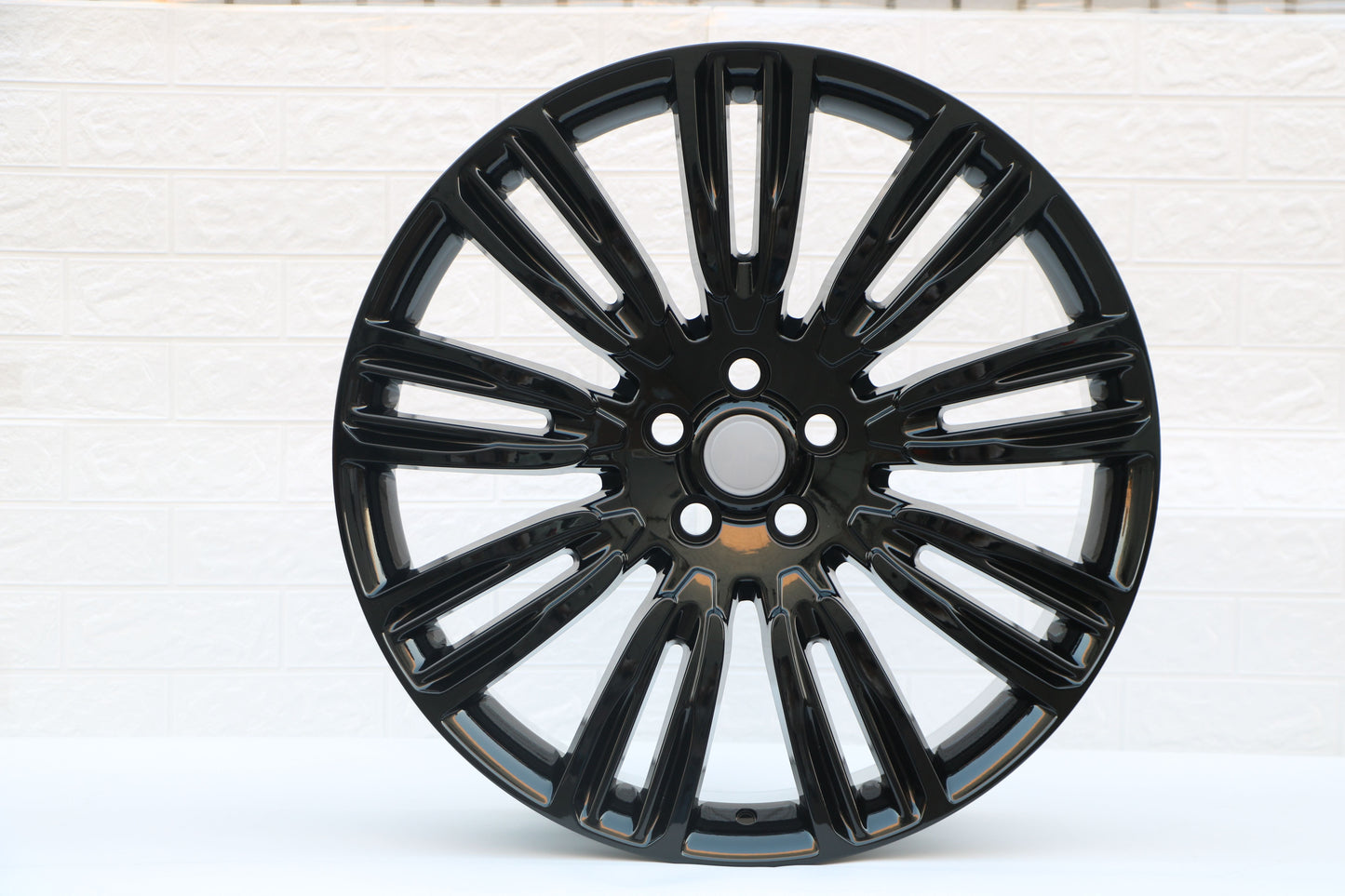 E798 Gloss Black 22x9.5 ET45 5.108 - Square Set (4 Wheels)