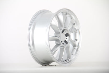 E8004 Silver Machined Lip 19x8.5 ET35 5x112 – (Square Set of 4)