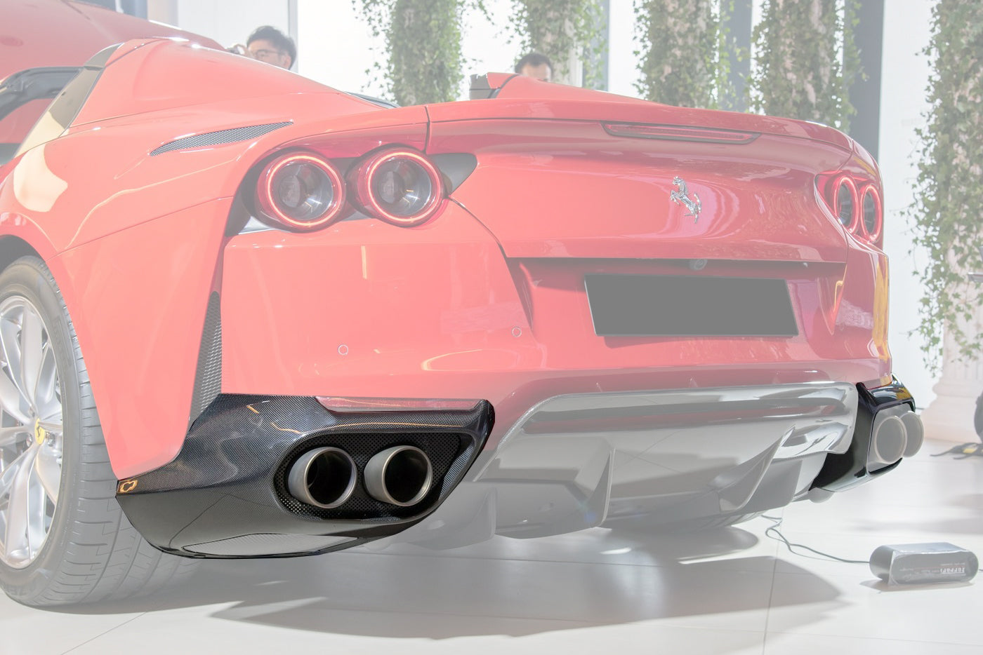 2017-2024 Ferrari 812 Superfast & GTS OE Style Dry Carbon Fiber Rear Side Diffuser - Carbonado