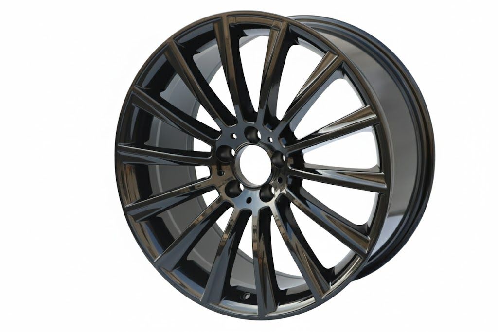 E813 Gloss Black 22in Staggered Set 9.0 ET32 / 10.0 ET45 5.112 (4 Wheels)