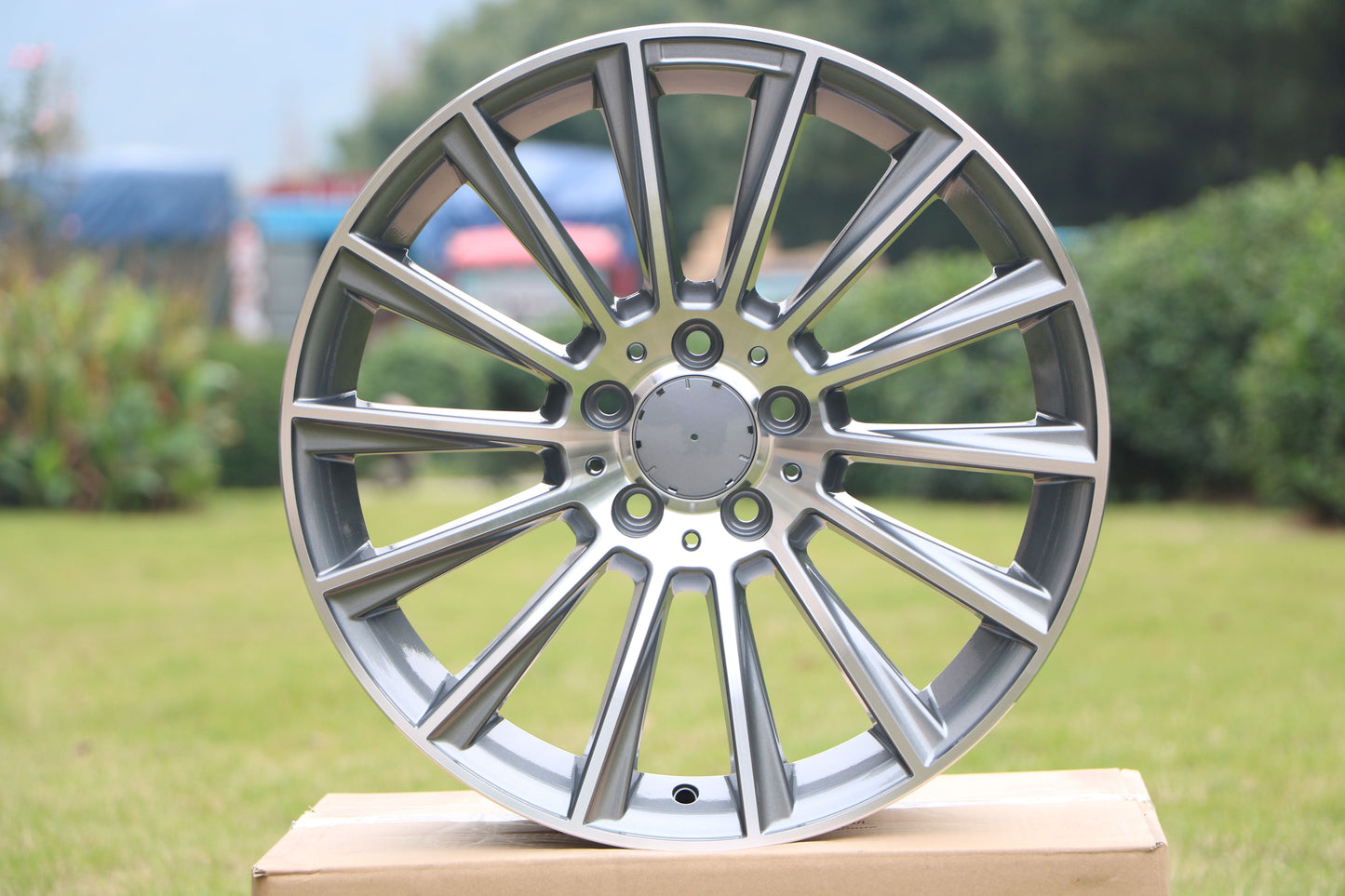 E813 Gunmetal Machined Face 19in Staggered Set 8.5 ET35 / 9.5 ET35 5.112 (4 Wheels)