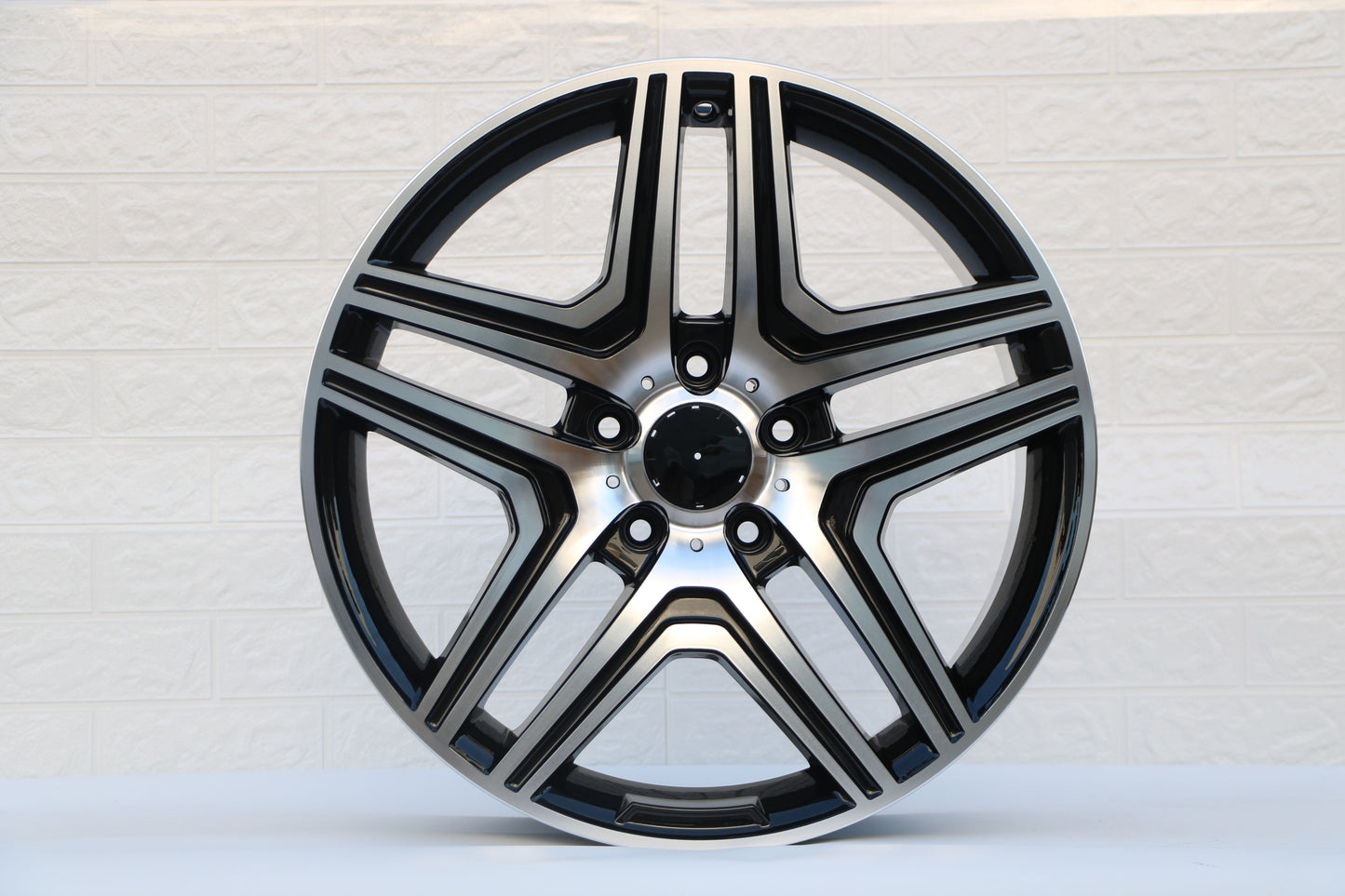 E824 Black Machined Face 22x10.0 ET48 5.112 - Square Set (4 Wheels)
