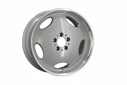 E825 Silver Machined Lip 18in Staggered Set 8.5 ET35 / 9.5 ET35 5.112 (4 Wheels)