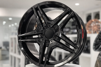 E828 Gloss Black 19in Staggered Set 8.5 ET35 / 9.5 ET35 5.112 (4 Wheels)