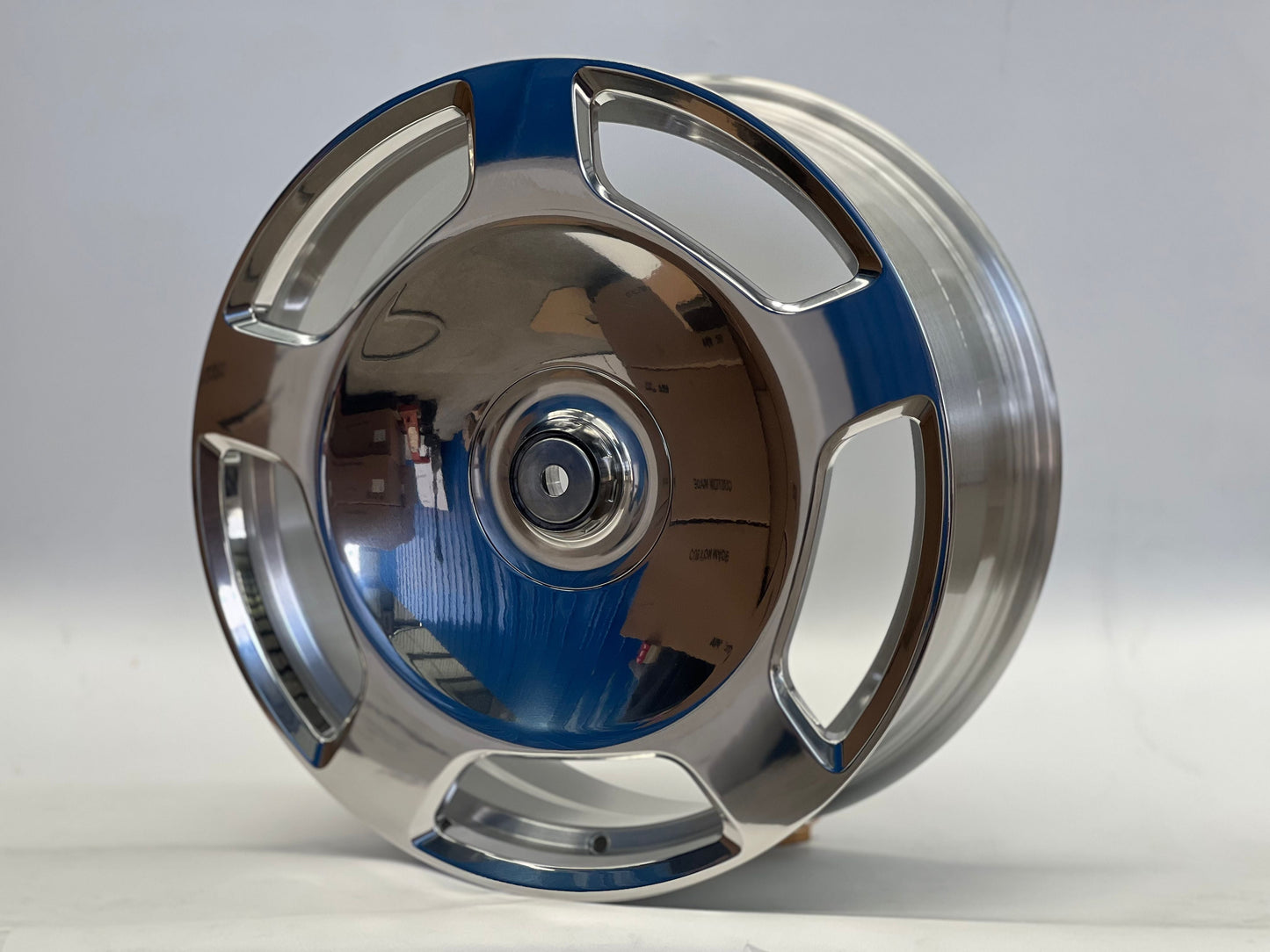 E832 Polished Face 20in Staggered Set 8.5 ET32 / 9.5 ET35 5.112 (4 Wheels)