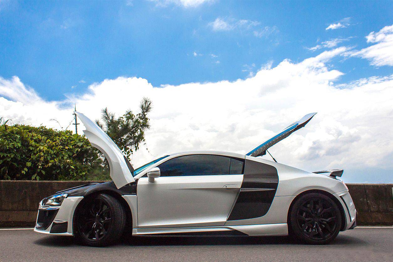 2006-2015 Audi R8 Coupe/Spyder DPGT Style Side Skirts - Carbonado