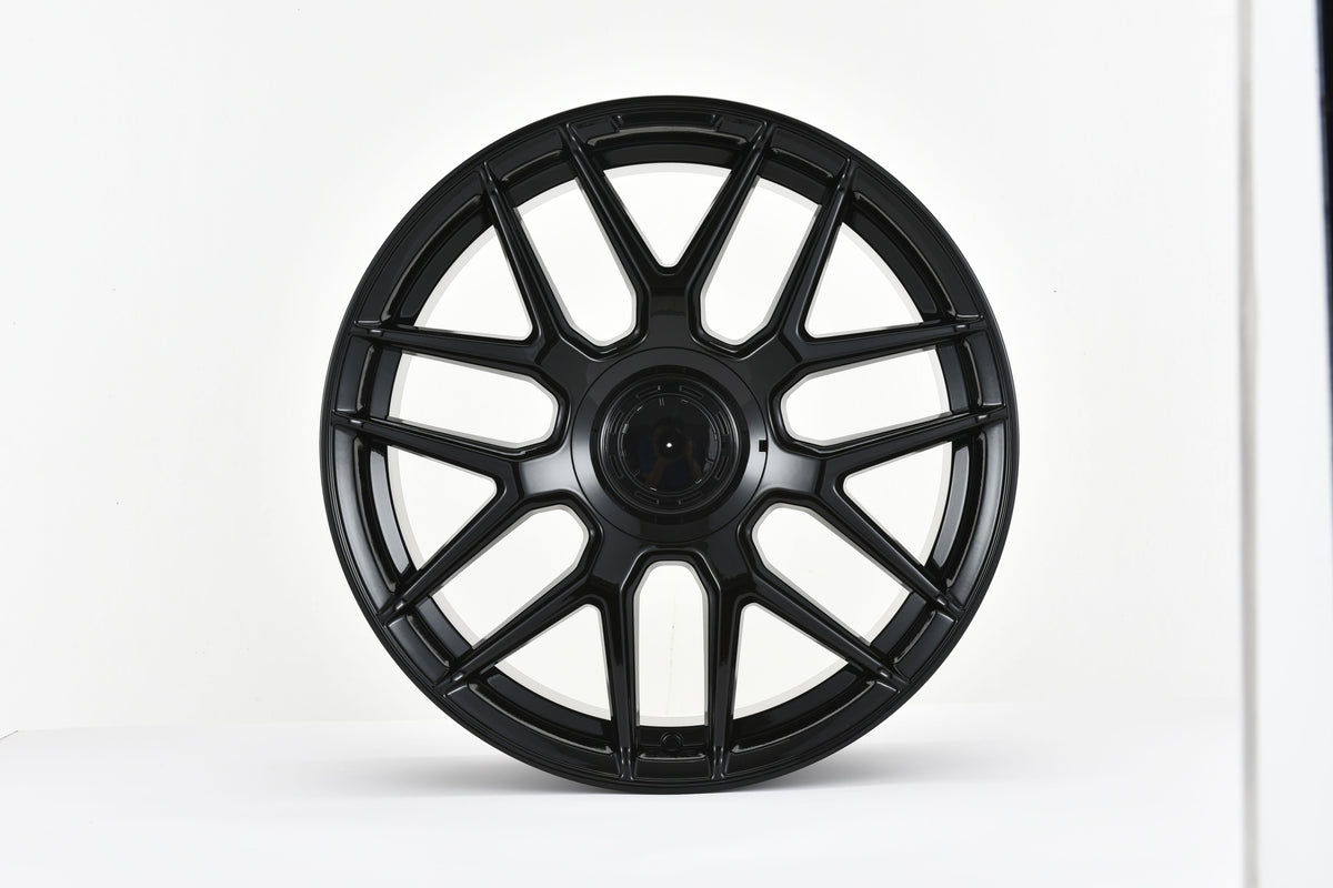 E840 Gloss Black 20x8.5 ET30 5.112 - Square Set (4 Wheels)