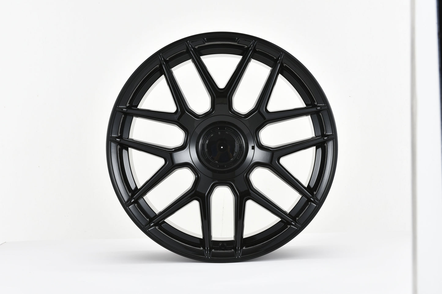 E840 Gloss Black 20x9.5 ET35 5.112 - Square Set (4 Wheels)