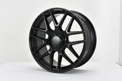 E840 Gloss Black 18x9.5 ET35 5.112 - Square Set (4 Wheels)