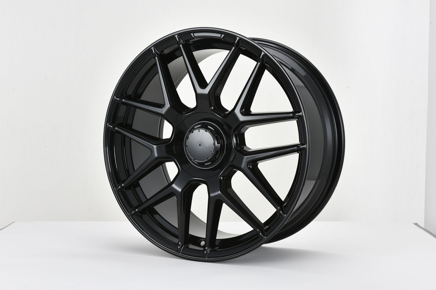 E840 Gloss Black 20x9.5 ET35 5.112 - Square Set (4 Wheels)