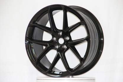 E861 Gloss Black 20x10.0 ET19 5.112 - Square Set (4 Wheels)