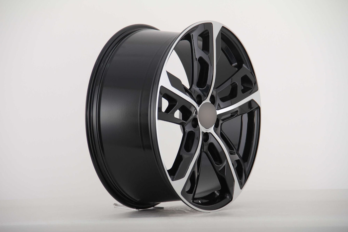 E865 Black Machined Face 22in Staggered Set 9.5 ET70 / 11.5 ET70 5.130 (4 Wheels)