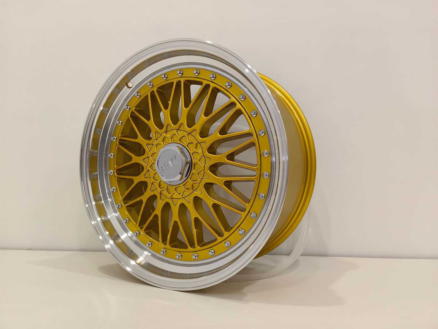 E883 Gold Machined Lip With Silver Rivet 20in Staggered Set 8.5 ET35 / 9.5 ET35 5.120.114 (4 Wheels)