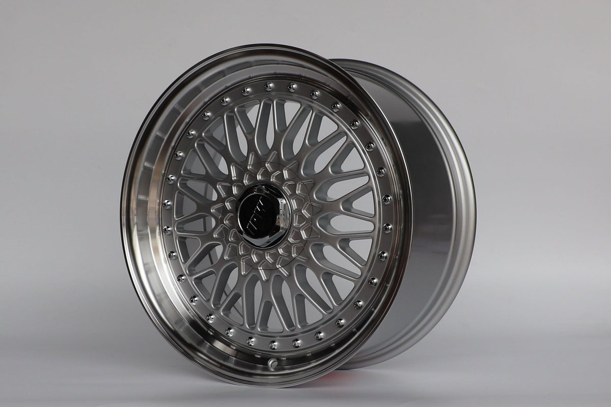 E883 Silver Machined Lip with Silver Rivet 20x8.5 ET35 / 20x9.5 ET35 5x114.3 — Staggered Set of 4