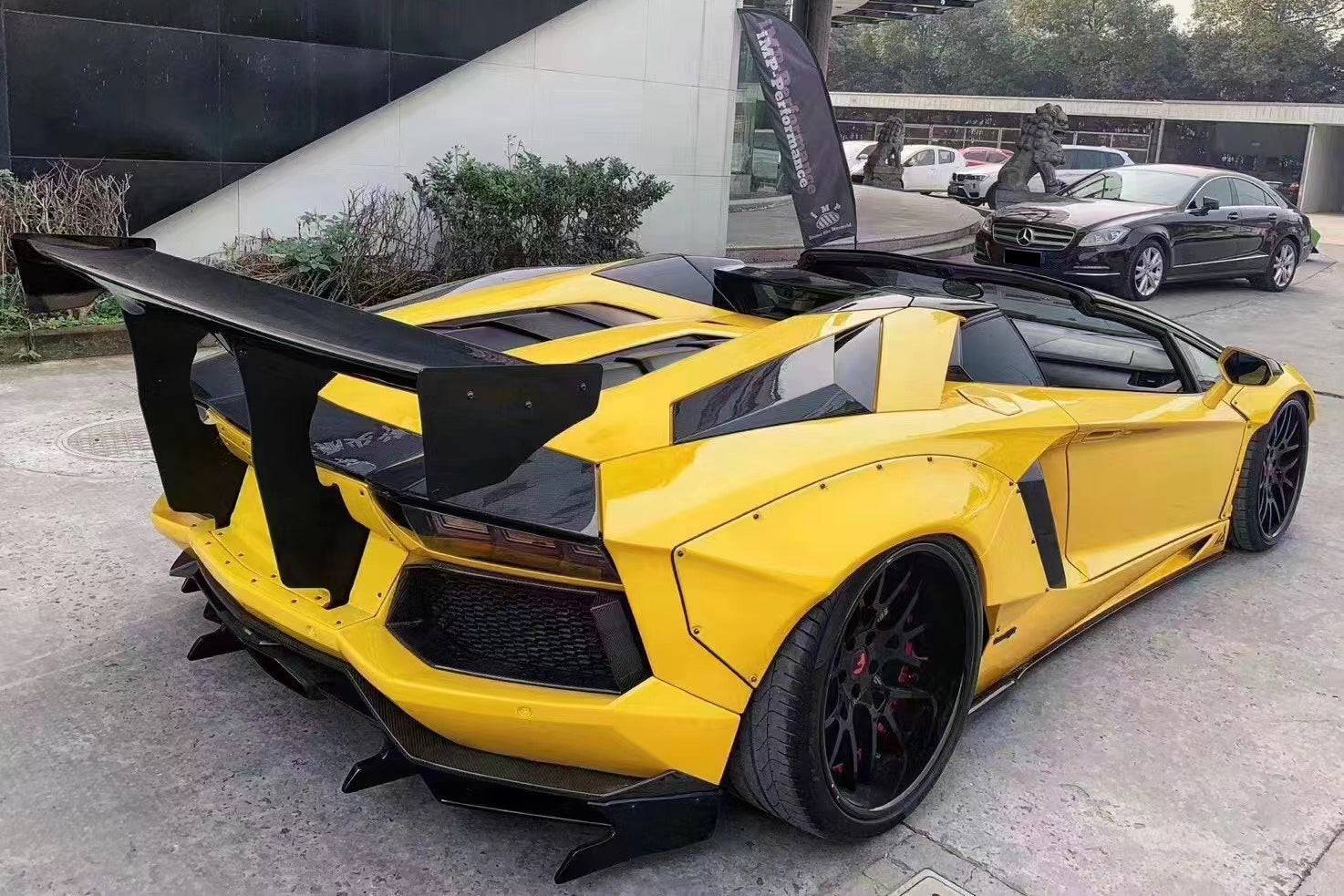 2011-2016 Lamborghini Aventador LP700 Coupe & Roadster L Style Carbon Fiber Rear Diffuser Under Canards - Carbonado