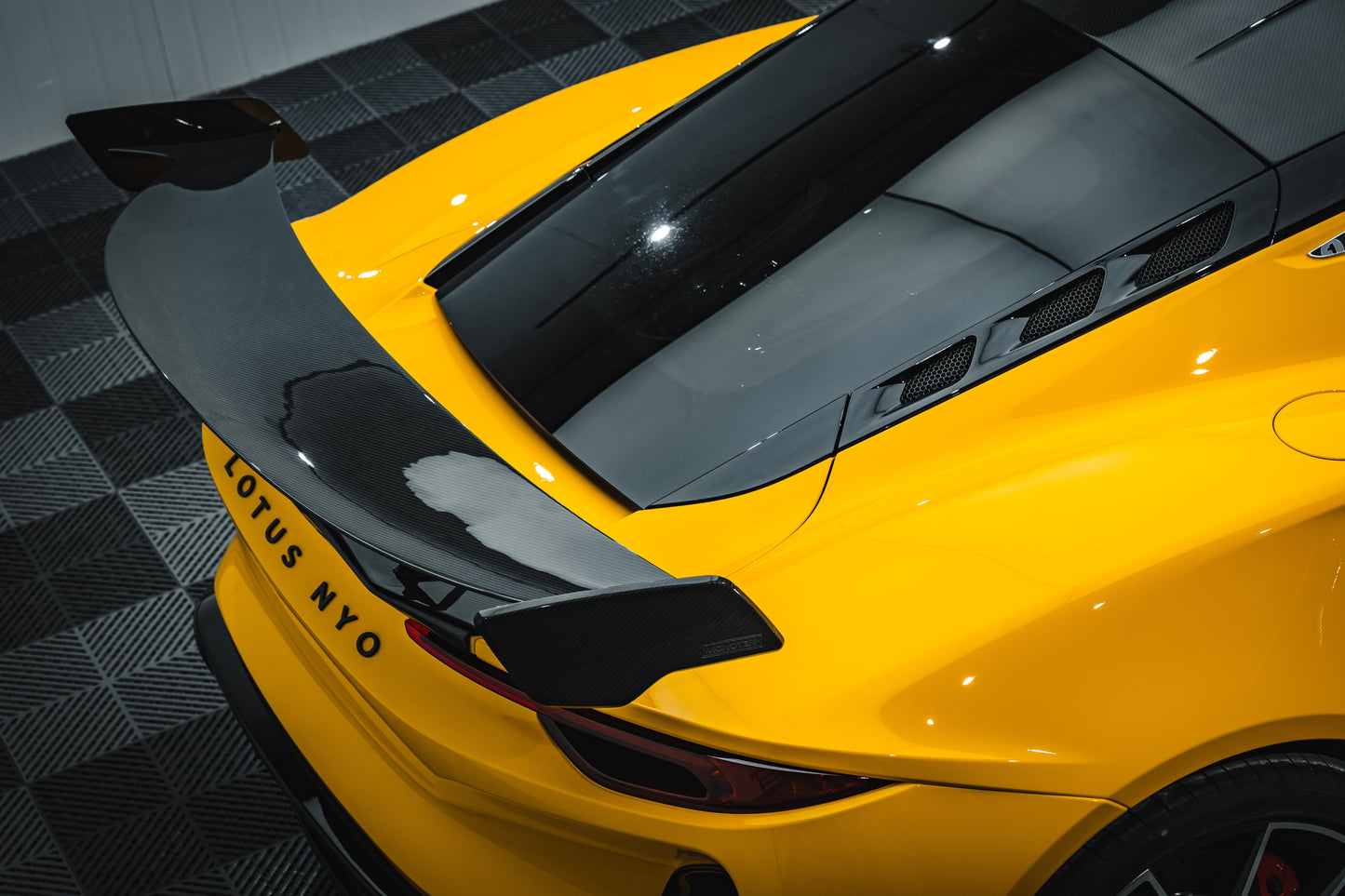 2021-2024 Lotus Emira NYO MNK Style Dry Carbon Fiber Trunk Wing With Base