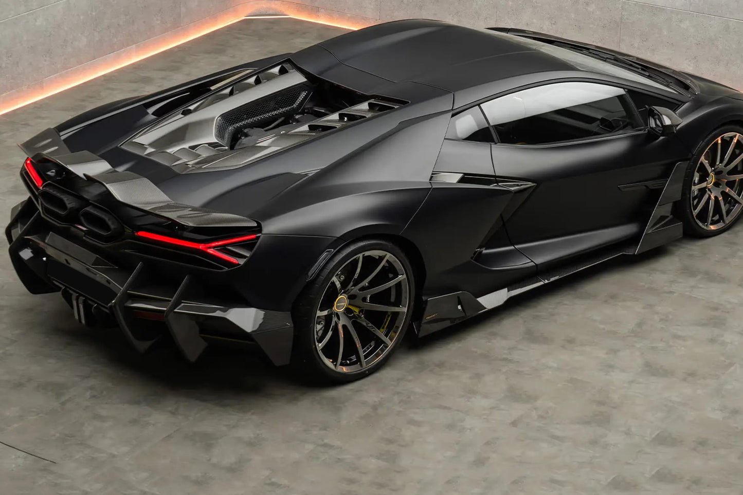 2024-UP Lamborghini Revuelto MSY Style Autoclave Carbon Fiber Rear Spoiler Wing