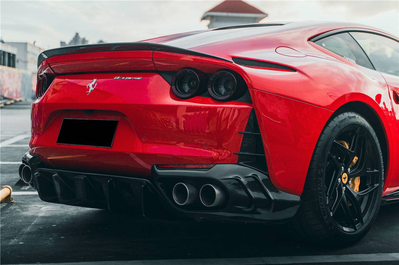 2018-UP Ferrari 812 Superfast MSY Style DRY Carbon Fiber Trunk Spoiler - Carbonado