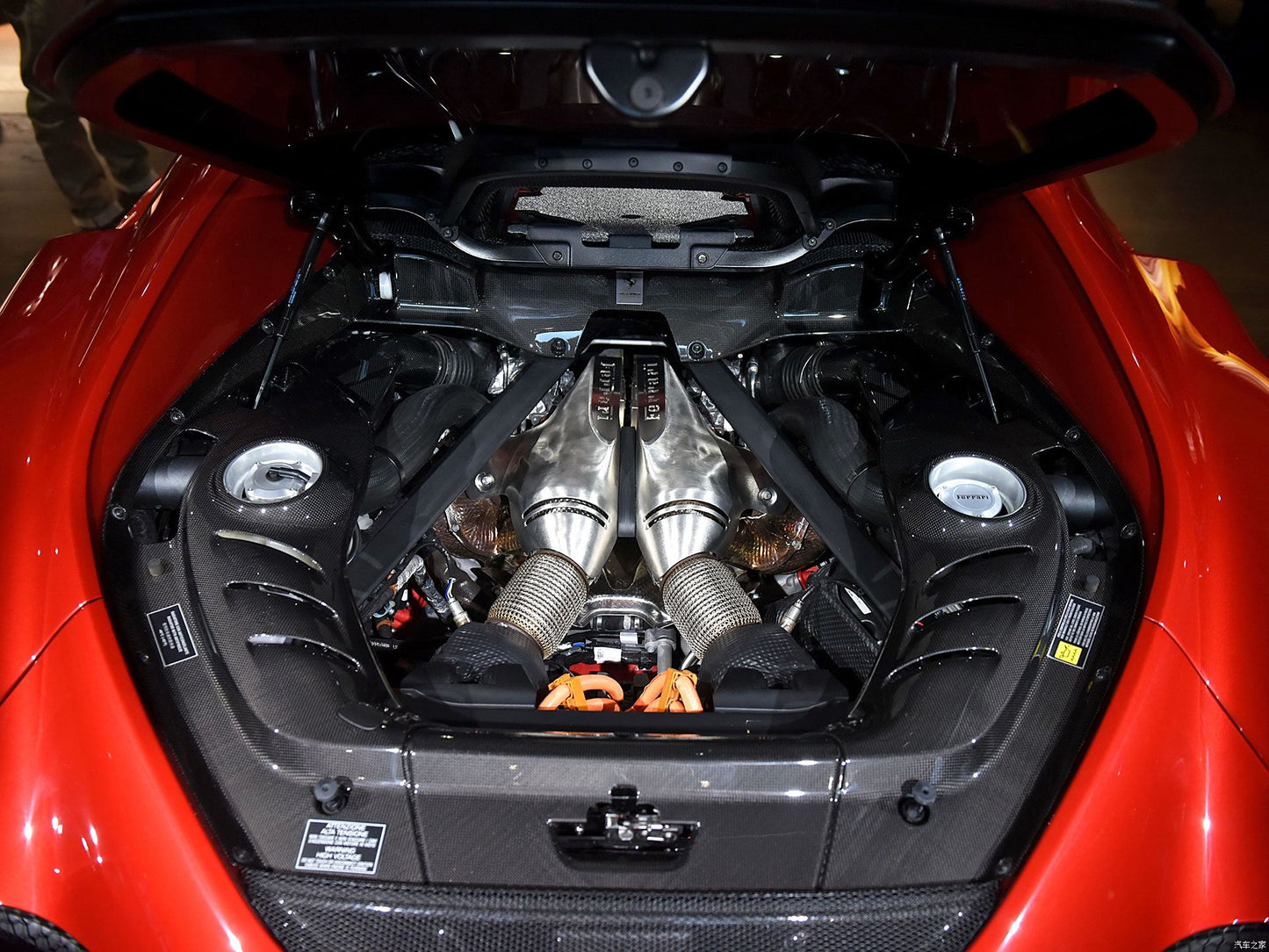 2022-UP Ferrari 296 GTB OE Style Dry Carbon Fiber Engine Bay Panel Replacement  Kits 4pcs - Carbonado