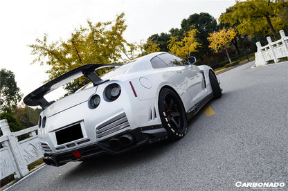 2008-2011 Nissan GTR R35 CBA & DBA VA Style Rear Bumper with Diffuser and LED Light