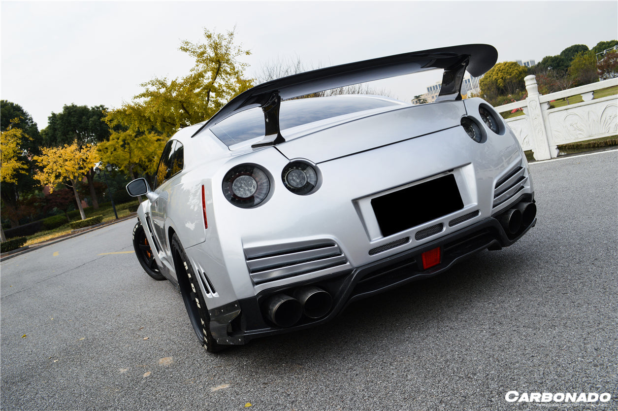 2008-2011 Nissan GTR R35 CBA & DBA VA Style Rear Bumper with Diffuser and LED Light