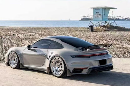 2020-2024 Porsche 911 992.1 Turbo S And Turbo S Cabriolet 9D Style Autoclave Carbon Fiber Rear Diffuser