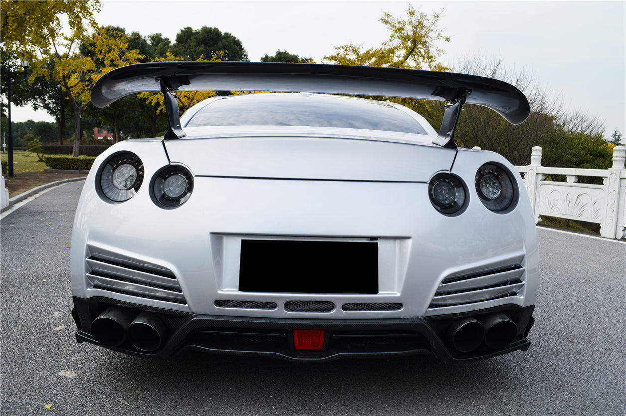 2008-2011 Nissan GTR R35 CBA & DBA VA Style Rear Bumper with Diffuser and LED Light - Carbonado