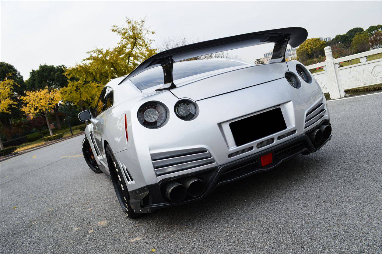 2008-2020 Nissan GTR R35 CBA/DBA/EBA ESP Style Trunk Spoiler - Carbonado
