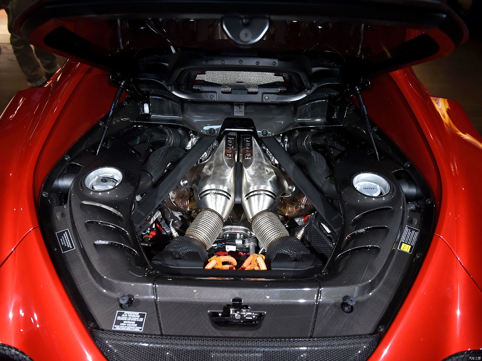 2022-UP Ferrari 296 GTB (Type F171) OE Style Dry Carbon Fiber Engine Bay Panel Replacement Kits 4pcs - DarwinPRO Aerodynamics