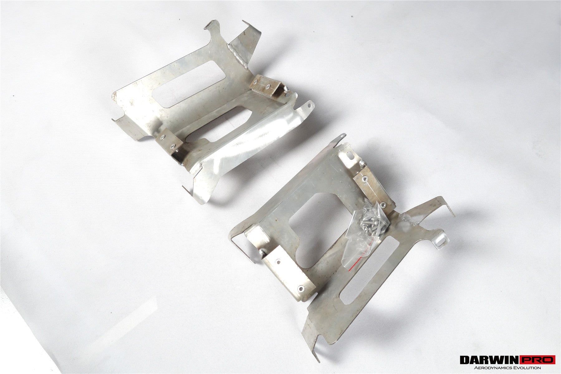 2004-2008 Lamborghini Gallardo IRON Style Metal Bracket (Using-on Facelift Tail-Lights) - DarwinPRO Aerodynamics