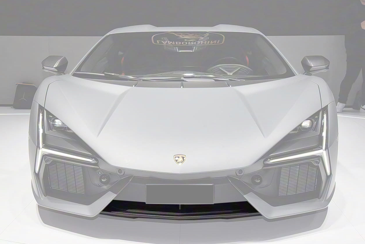 2023-UP Lamborghini Revuelto OE Style Autoclave Carbon Fiber Front Splitter Lip