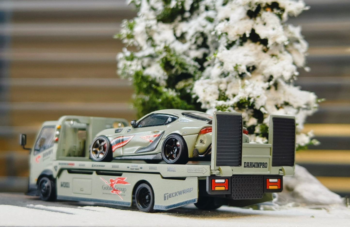 DarwinPRO Limited Edition 1:64 Scale Diecast Cutom Tow Trunk Model