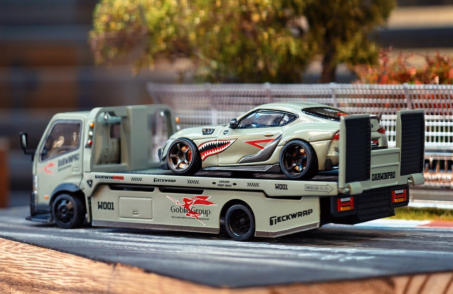 DarwinPRO Limited Edition 1:64 Scale Diecast Cutom Tow Trunk Model