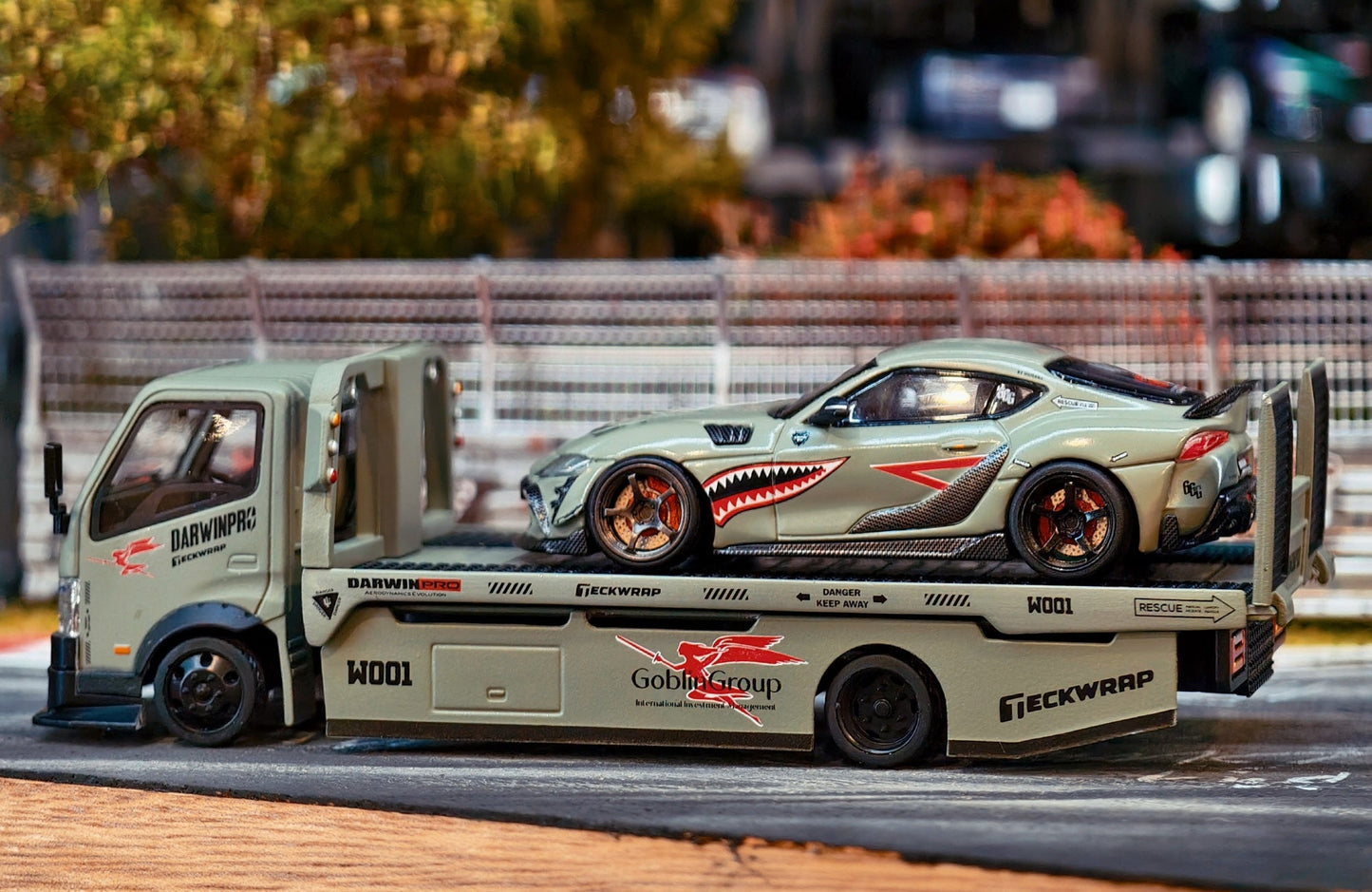 DarwinPRO Limited Edition 1:64 Scale Diecast Cutom Tow Trunk Model